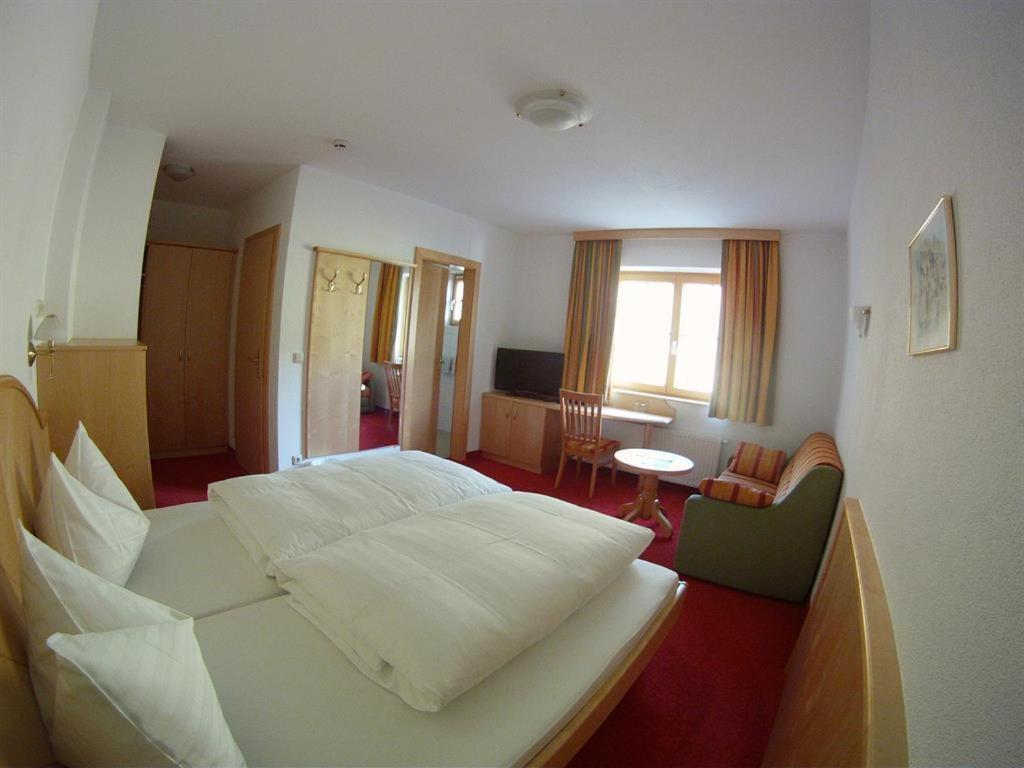 App./Pension Haus Wiesenheim Sankt Anton am Arlberg Room photo